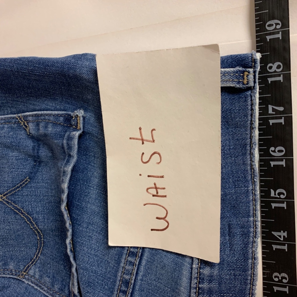 Levi’s 315 Shaping Women’s Bootcut 33x35 Distressed Faded Causal cowgirl western - Picture 6 of 10